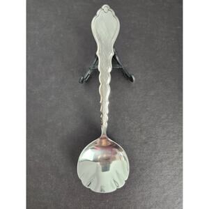 Oneida Community Stainless Cello Gravy Ladle 7 3/4 Scalloped Burnished Flatware